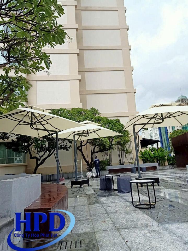 Dù che nắng quán cafe đẹp