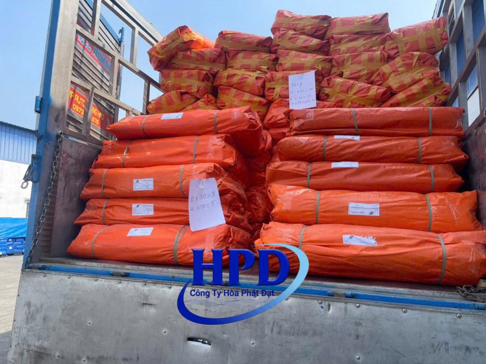 Hình ảnh: Xuất kho bạt xanh cam